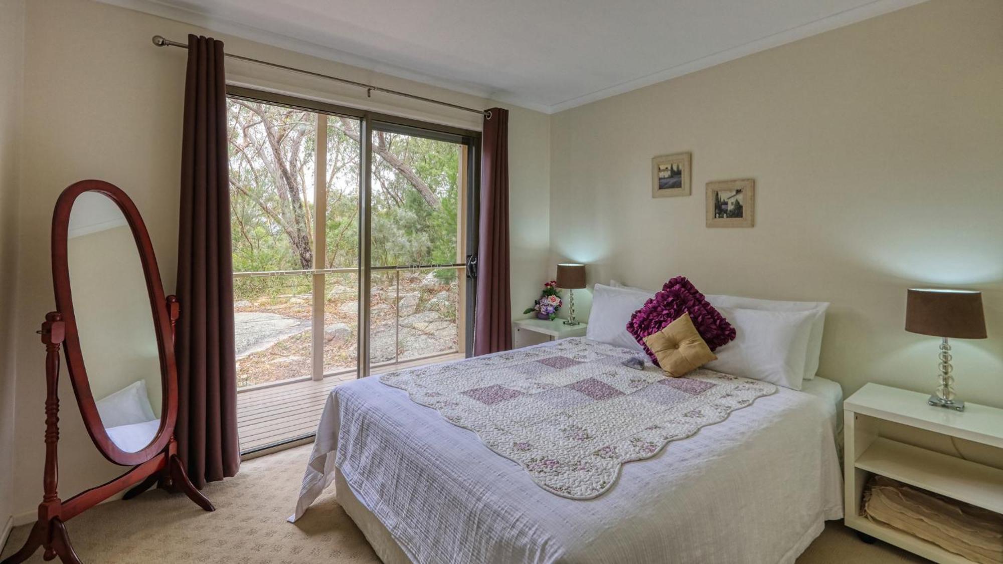 31 The Rocks Bed & Breakfast Stanthorpe Ruang foto